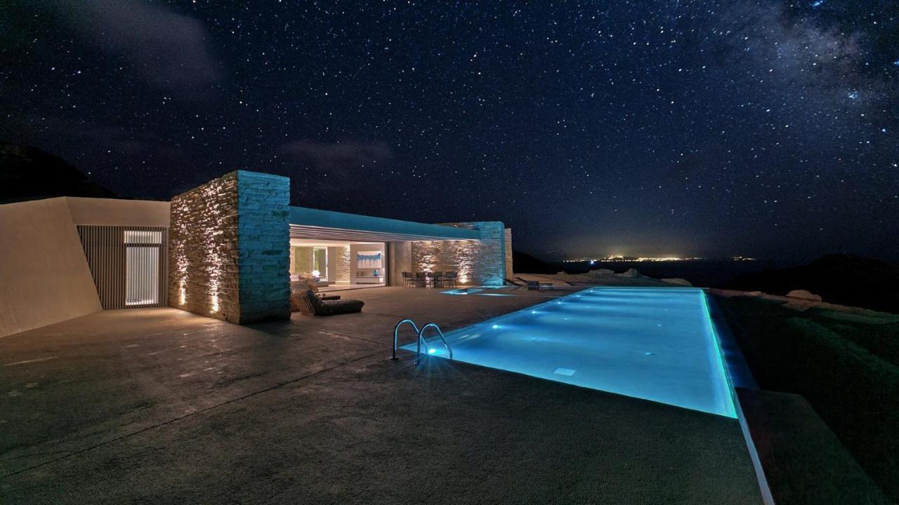 Private 4 Bedroom Luxury Peaceful Mylo Villa W 2 Pools Close To Mylpotas Beach Mylopotas Exterior photo